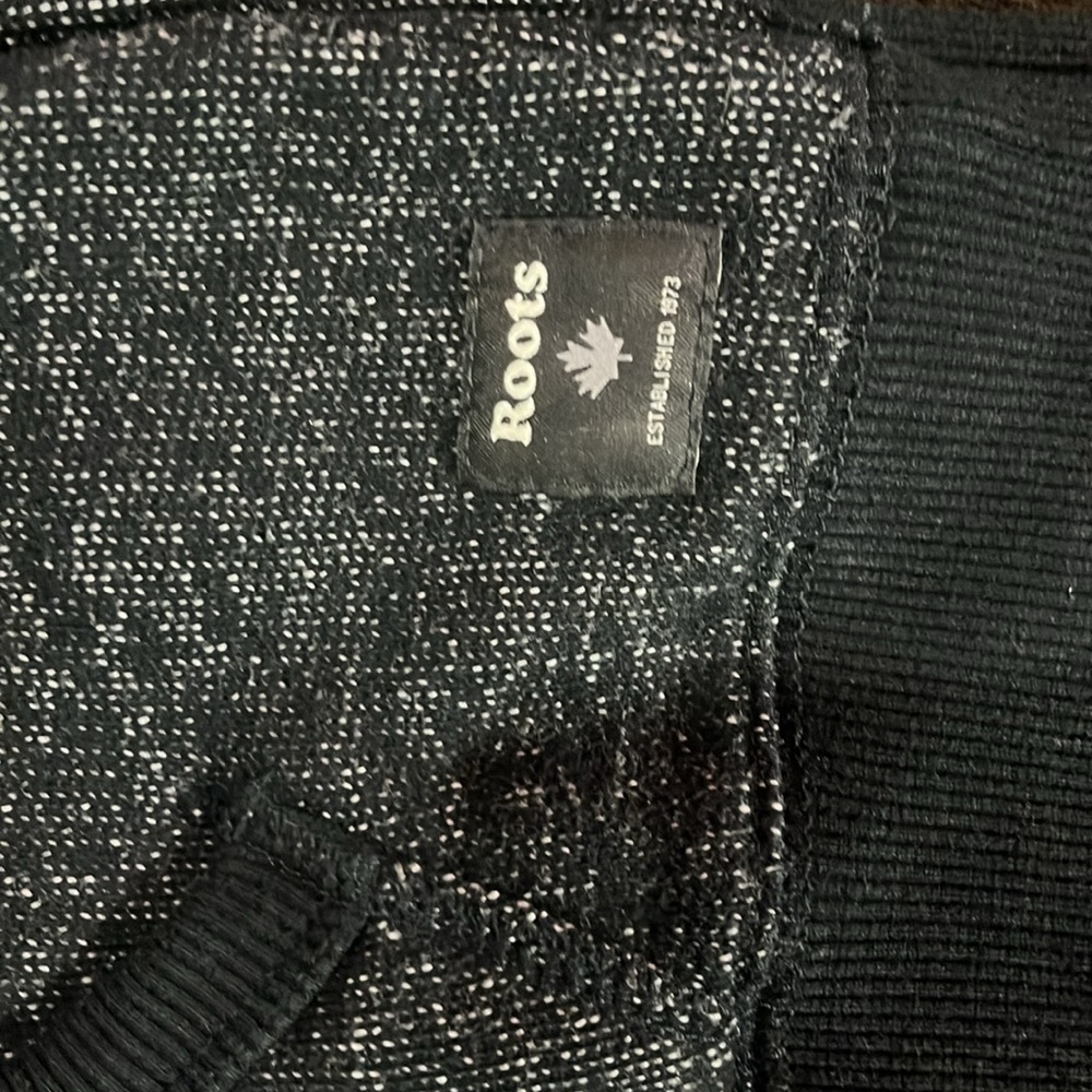 Roots hoodie, black (pepper style), size small, barely worn. - Picture 3 of 8